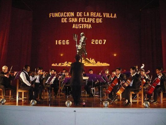 File:Orquesta Sinfnica de Oruro.jpg