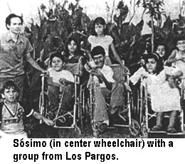 SÓsimo (in center wheelchair) with a group from Los Pargos.